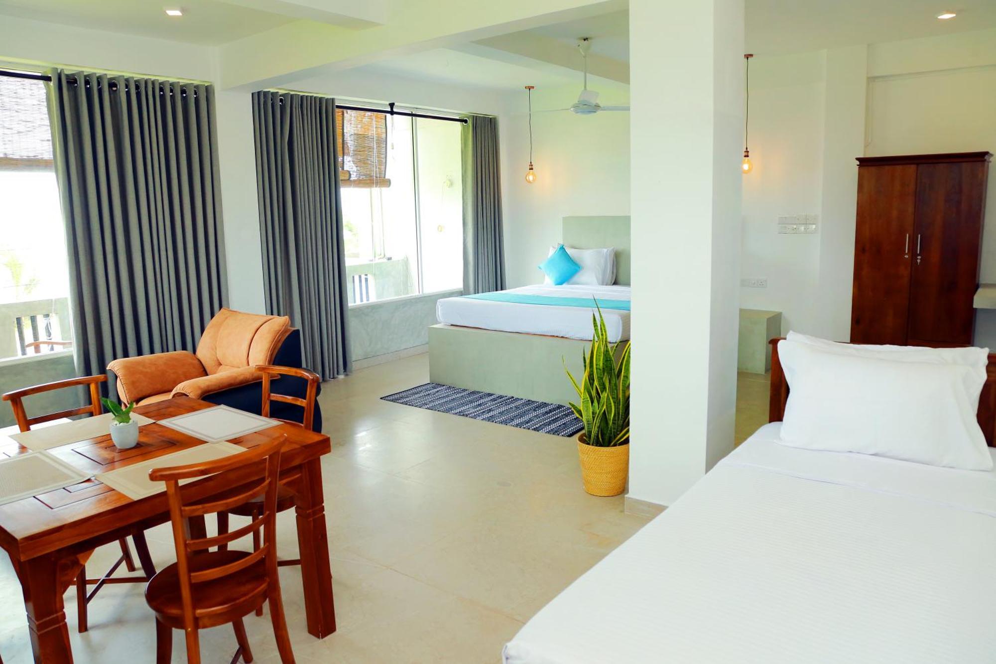 Cocos Hotel Мидигама Ийст Екстериор снимка